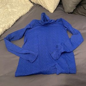 EUC Athleta Flurry Peak Long Sleeved Turtleneck sz S